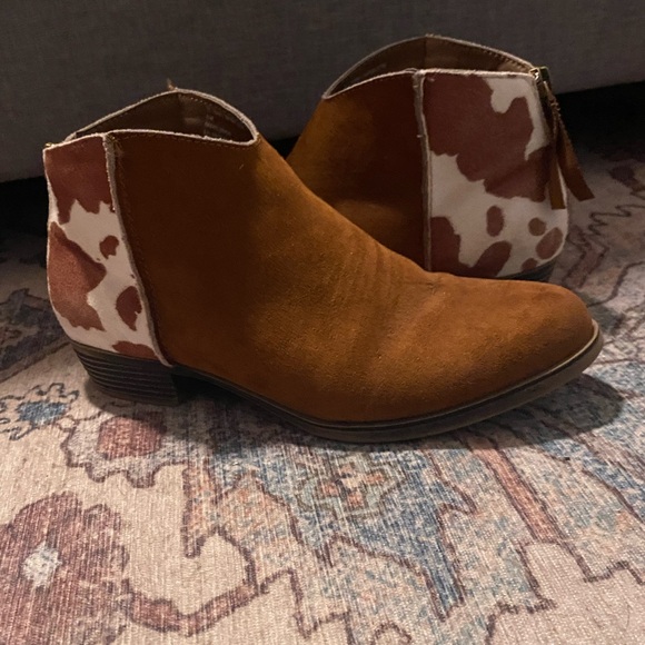 True Craft Ankle Boots with Cow Print Western Booties Stacked Heel Neutral - Picture 2 of 9